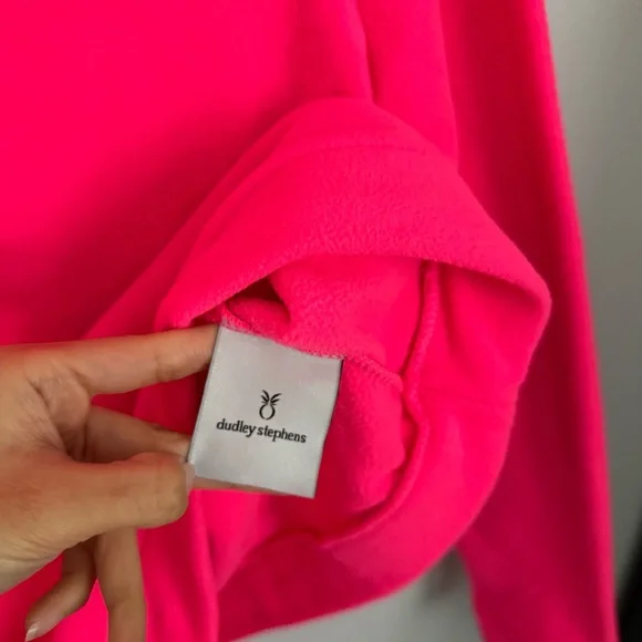 Dudley Stephens Medium Vello Fleece Park Slope Turtleneck Pullover Neon Pink - Picture 4 of 9